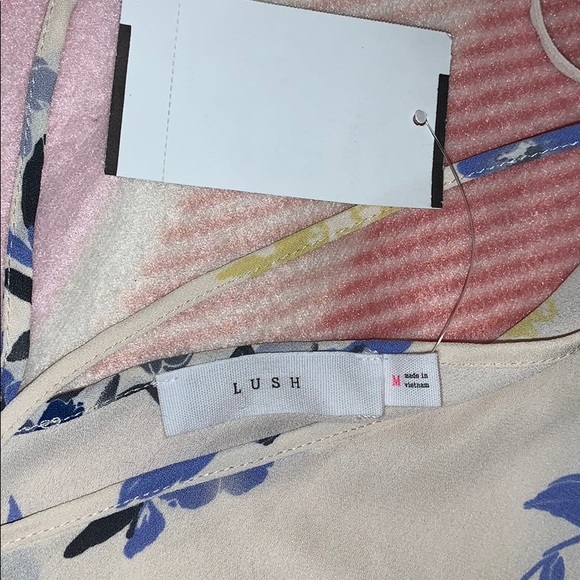 Lush Flowy Tank - Picture 2 of 2